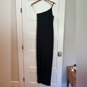 Lulu’s Keeper of My Heart Black One-Shoulder Maxi Dress
